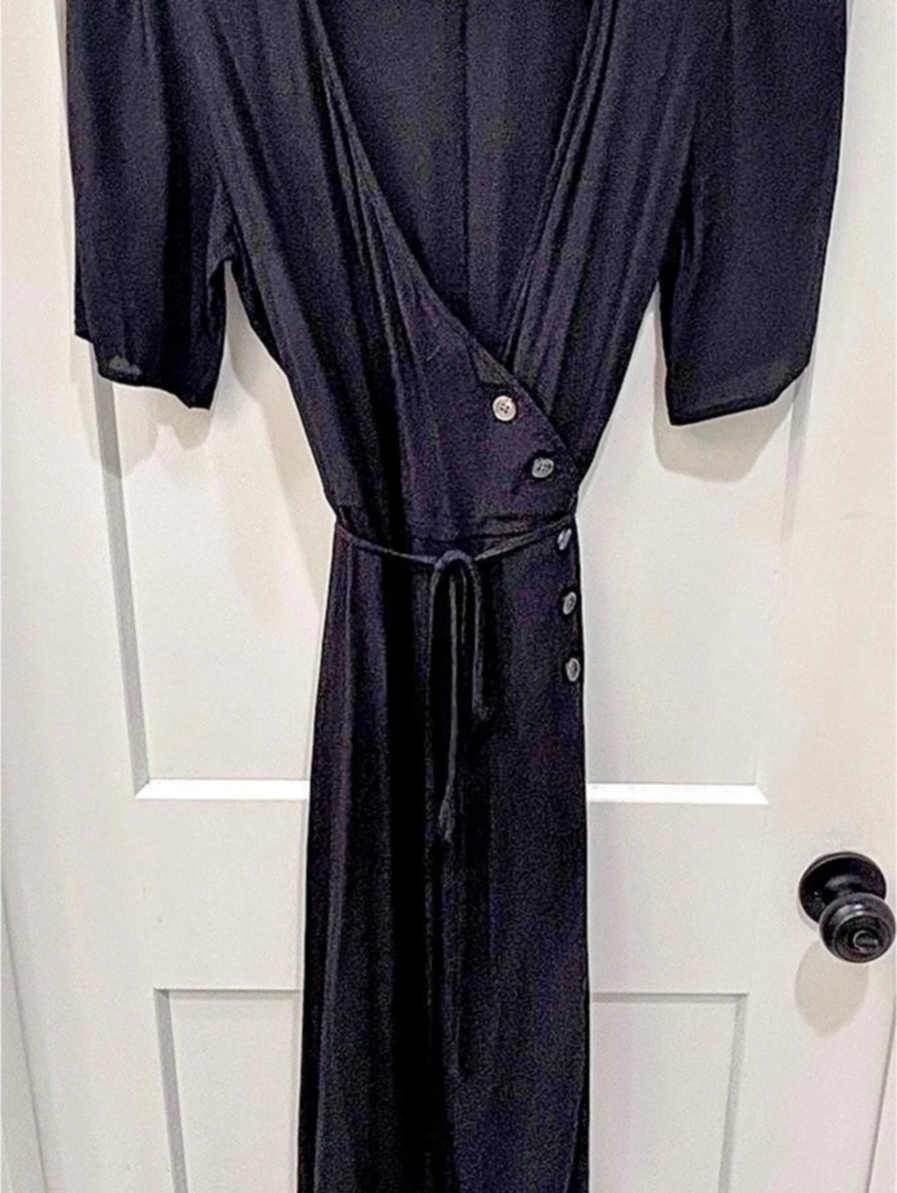Gap Short Sleeve Side-Button Midi Wrap Dress Black Midi Wrap Dress. Size Small